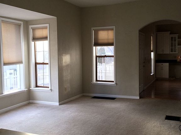 5th image of 422 E Yampa St