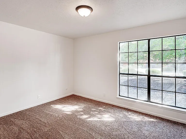8108 Siguard Ct NE — Photo 16