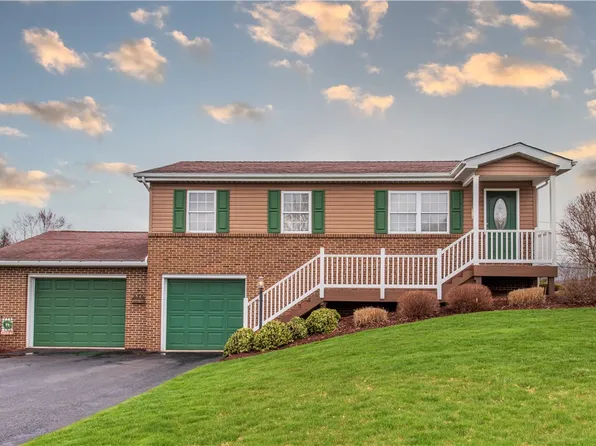 33 Ashland Way, Vandergrift, PA 15690