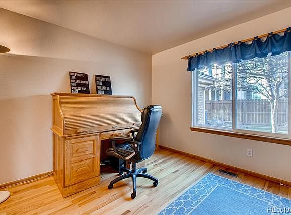 5th image of 1137 Larch Ct