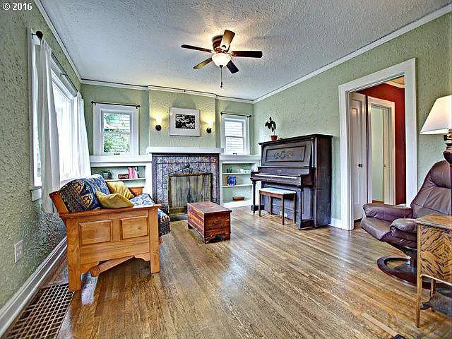 3 bed, 1678 sqft, $3,300 — Photo 4