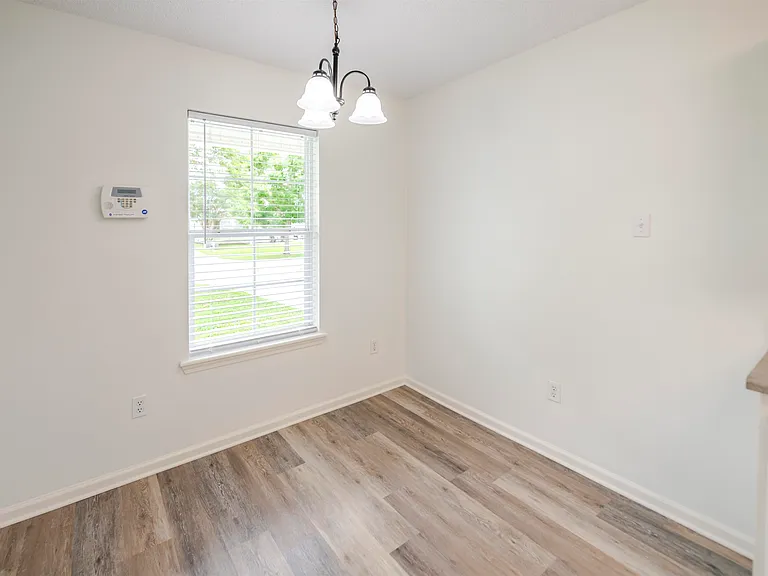 261 Bon Jovi Blvd — Photo 6