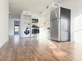 289 Flatbush Avenue, #3