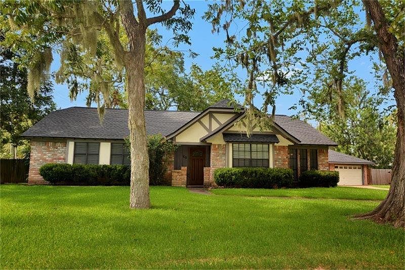 1st image of 60 Poplar Ct