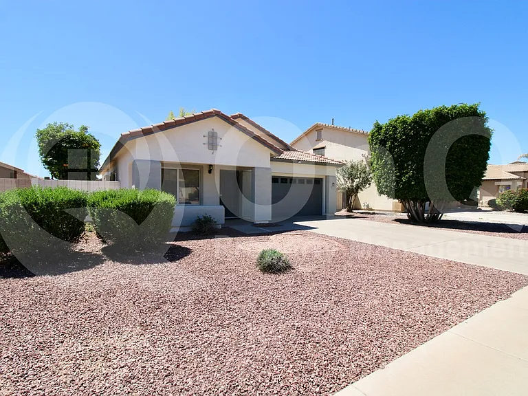 3713 E Wyatt Way — Photo 2