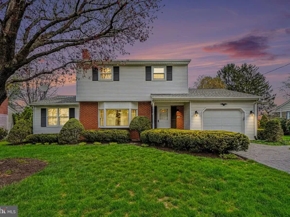 11 Randi Rd, Enola, PA 17025