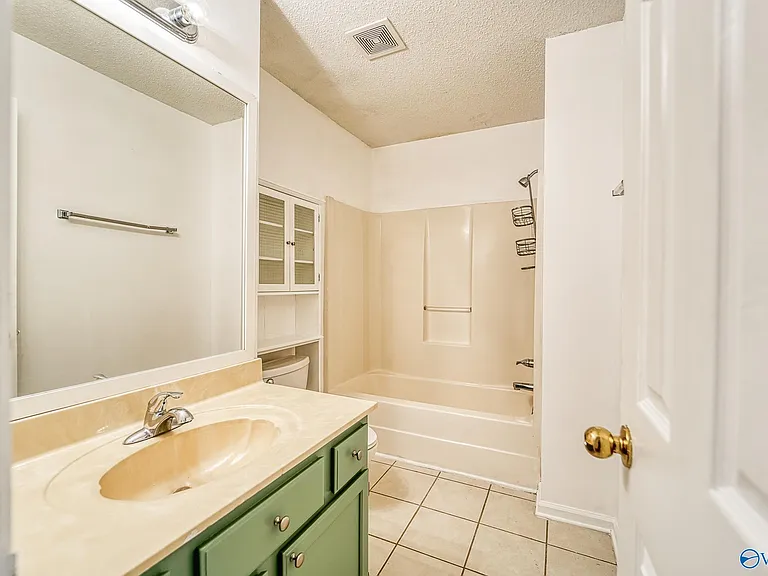 212 Green Springs Ln — Photo 19