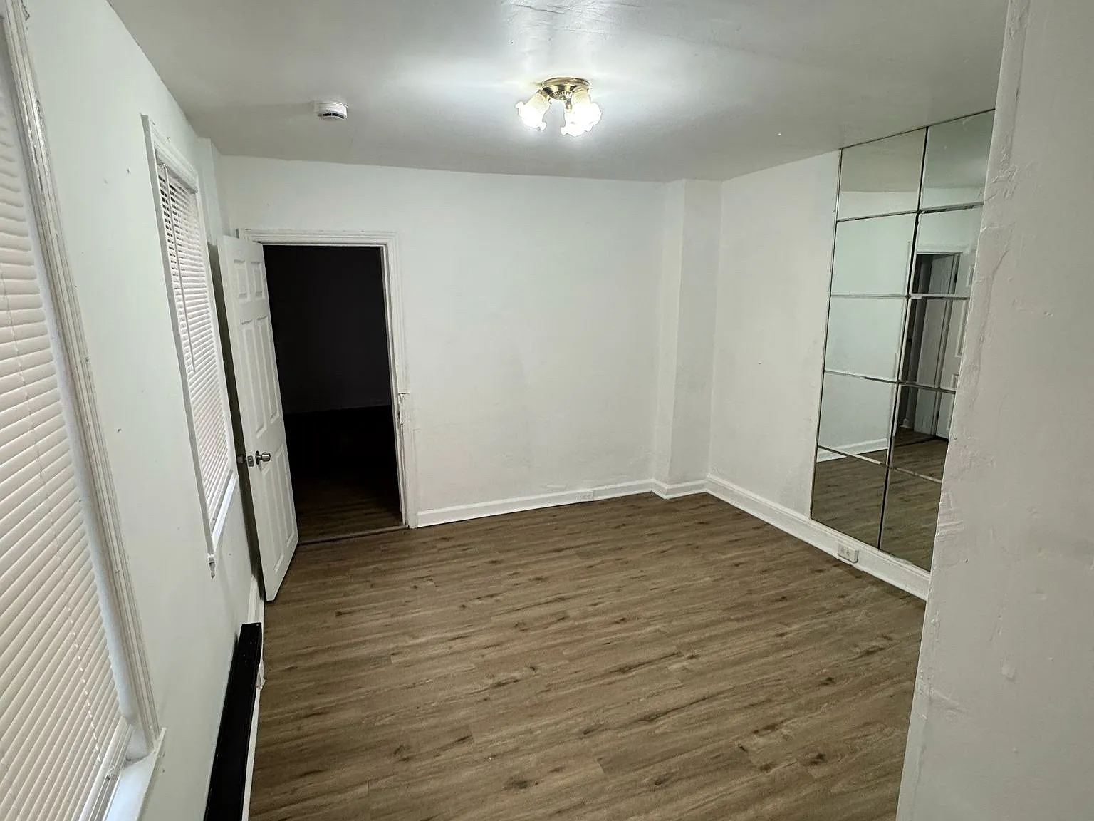 3056 Richmond St — Photo 3