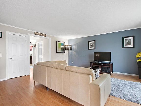 2nd image of 1136 Barlowe Run Dr