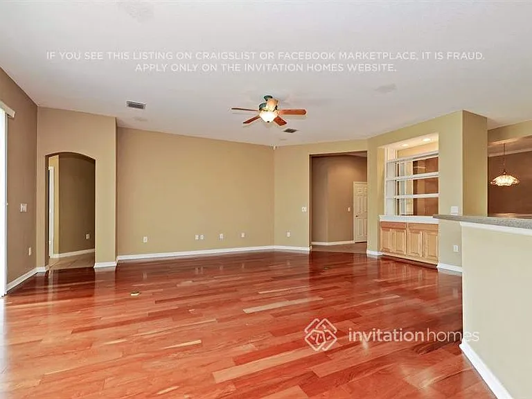 22744 Robins Nest Ct — Photo 11