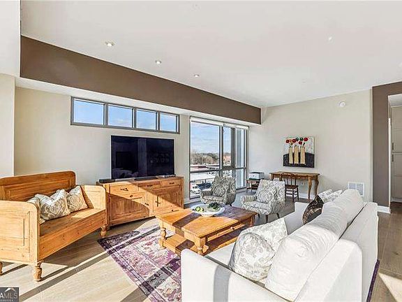 4th image of 1100 Howell Mill Rd #414