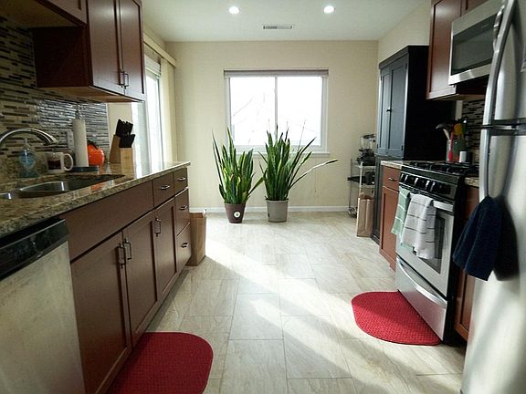 4th image of 288 Pembridge Ln Unit A2