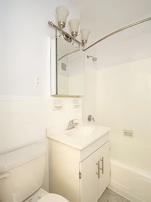 Rented by City Connections Realty | media 19