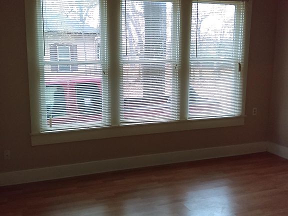 5th image of 1506 W Kaufman St