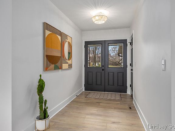 5th image of 4495 Trail View Dr NE