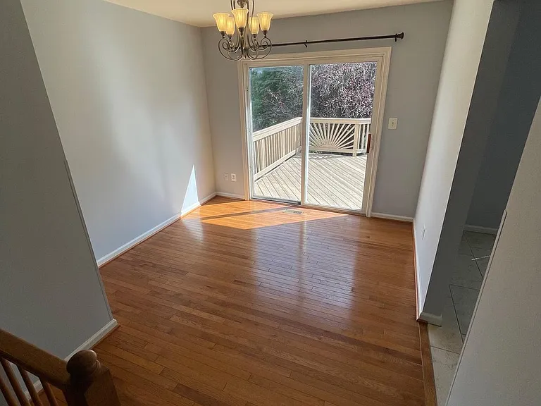 23065 Potomac Hill Sq — Photo 16