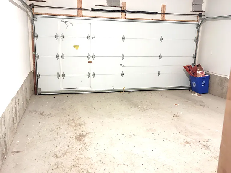 35 Wuhan Ln — Photo 16