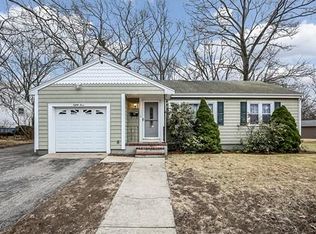 83 Cleveland St, Dedham, MA 02026