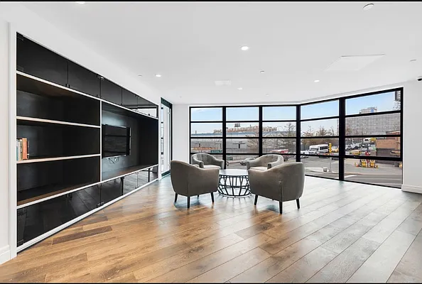 Rented by Modern Spaces | media 21