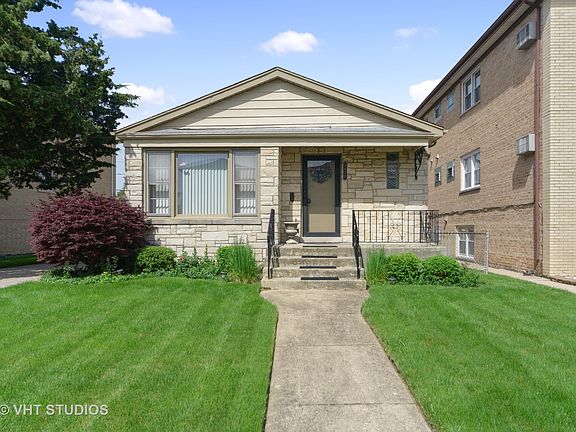 2nd image of 2420 N 77th Ct