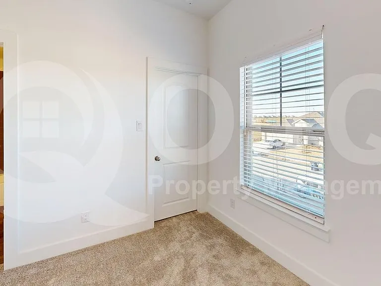 1908 Briar Hill Dr — Photo 14