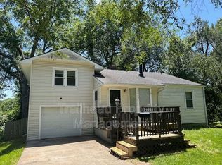 9615 E 66th St, Raytown, MO 64133