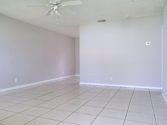 5th image of 401 Silver Beach Rd APT A