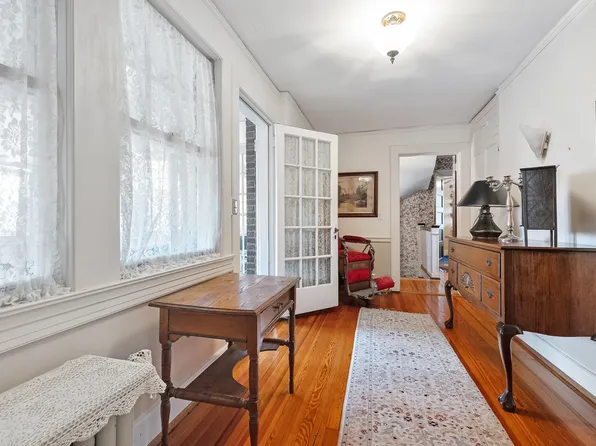 127 Beverly Road image 13 of 57