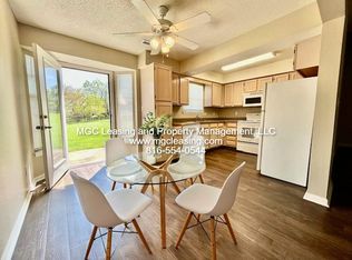 4605 NE Whispering Winds Dr, Lees Summit, MO 64064
