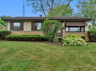 1719 Alma Dr, Crest Hill, IL 60403