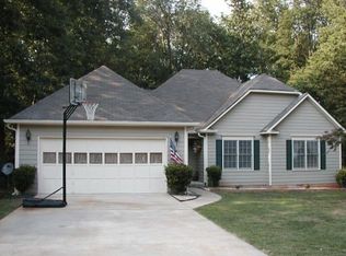 230 Birch Creek Cir, McDonough, GA