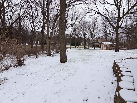 4th image of 4944 N Old Orchard Dr