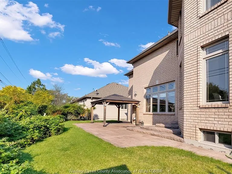 380 Shoreview Cir — Photo 24