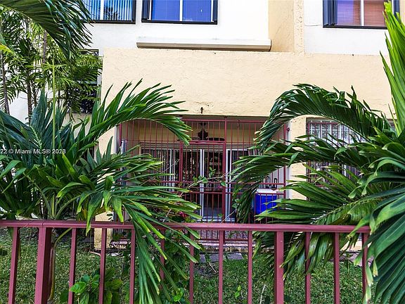 3rd image of 8775 Park Blvd APT 110
