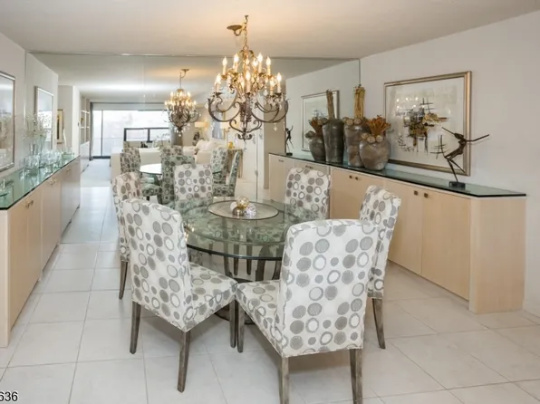 2 Claridge Dr BLDG 2 #7NE, Verona Twp., NJ 07044