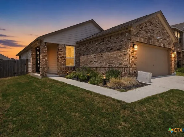 223 Pitkin Dr, Lockhart, TX 78644