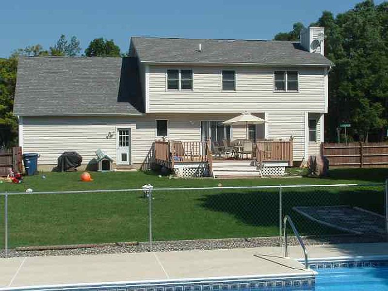 3rd image of 100 ULRICH Drive