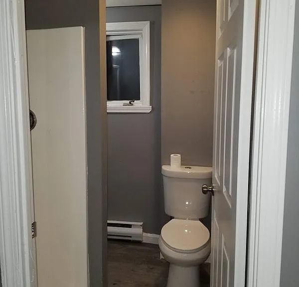 897 Branch Ave #1R — Photo 8