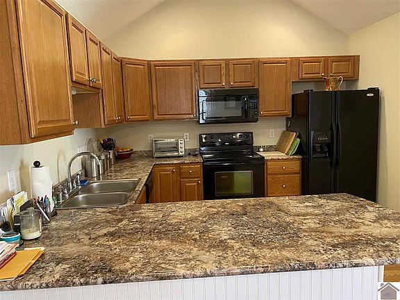 5th image of 75 Lone Oak Dr