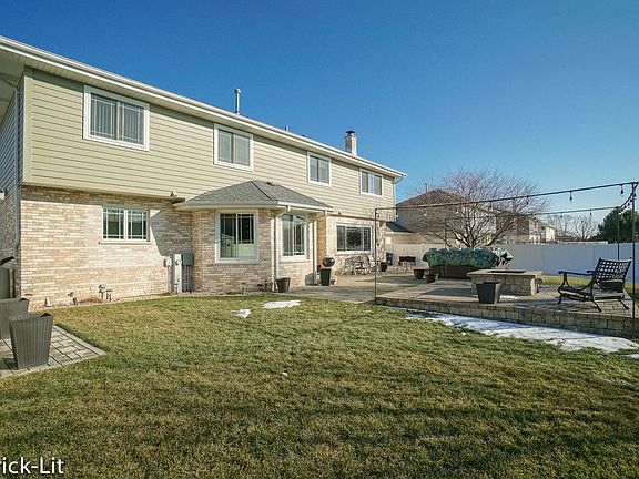 5th image of 19542 Brookridge Dr