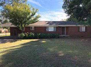 808 Vine St, New Albany, MS 38652