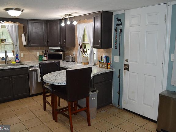 4th image of 595 Wago Rd
