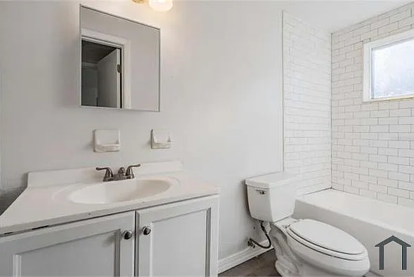 1707 E Idell St #A — Photo 2