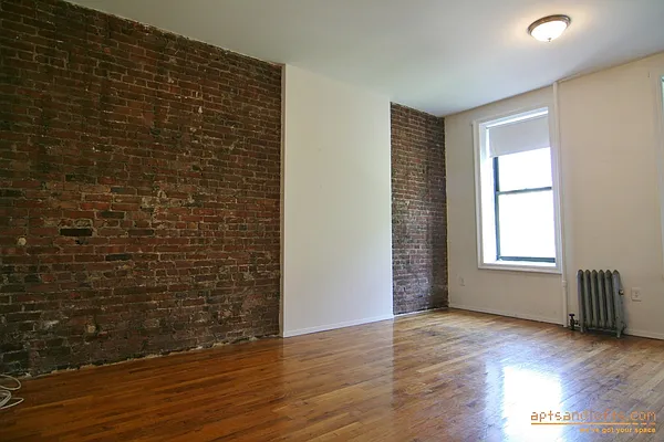 Rented by aptsandlofts.com | media 18