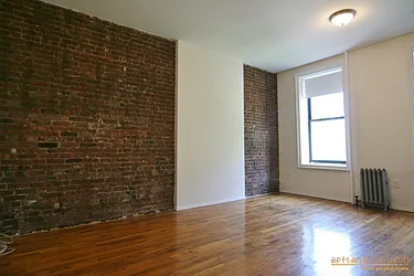 Rented by aptsandlofts.com