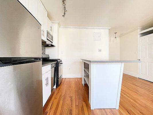 1st image of 991 President St APT 3H