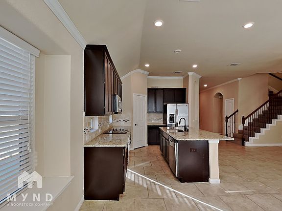 3rd image of 16500 White Rock Blvd