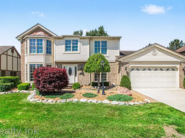 18535 Queensbury Dr, Livonia, MI 48152