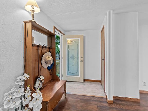 4th image of 815 Elizabeth Ave