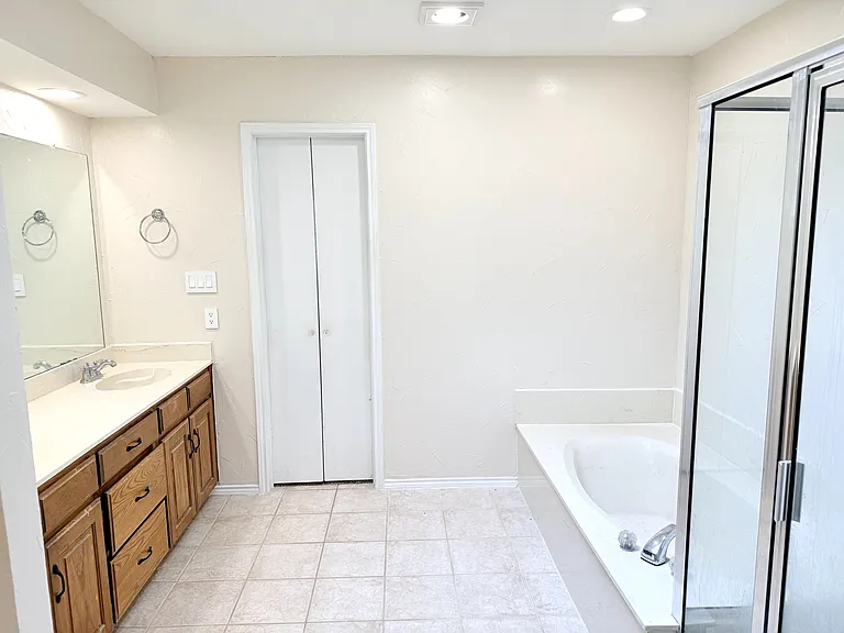 5702 Sage Bloom Dr — Photo 17